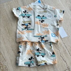 NEW 🆕 Disney Mickey Mouse Surfing Baby Outfit 0-3 mois